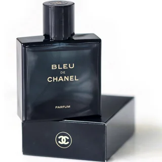 ادو پرفيوم مردانه بلو شنل (blue de chanel)